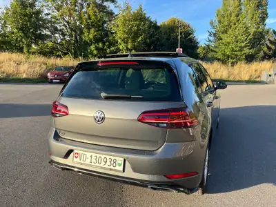 VW Golf 1.5 TSI 150 Highline DSG — Compacte dynamique, sans accident, 124 500 km — côté