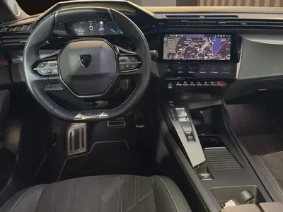 Peugeot 308 1.2 PureTech GT — Berline dynamique, boîte auto, 25 250 km — Armaturenbrett