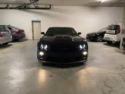 Chevrolet Camaro ZL1 2013 — Muscle car légendaire, 588 ch et faible kilométrage — détail