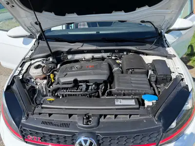 VW Golf GTI Performance 2014 — 230 ch, boîte manuelle sportive, blanc immaculé — Miniature 7