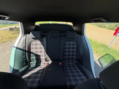 VW Golf GTI Performance 2014 — 230 ch, boîte manuelle sportive, blanc immaculé — Miniature 9