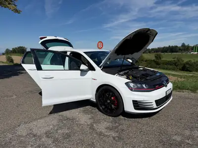 VW Golf GTI Performance 2014 — 230 ch, boîte manuelle sportive, blanc immaculé — Miniature 8
