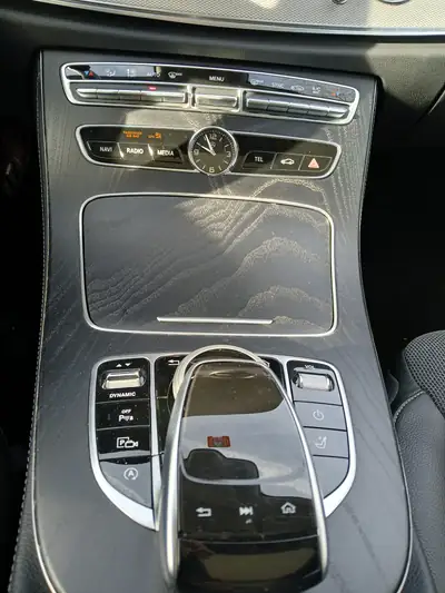 Mercedes-Benz E 200 Avantgarde — Break premium 184 ch, services inclus jusqu'à 100 000 km — Miniatur 13