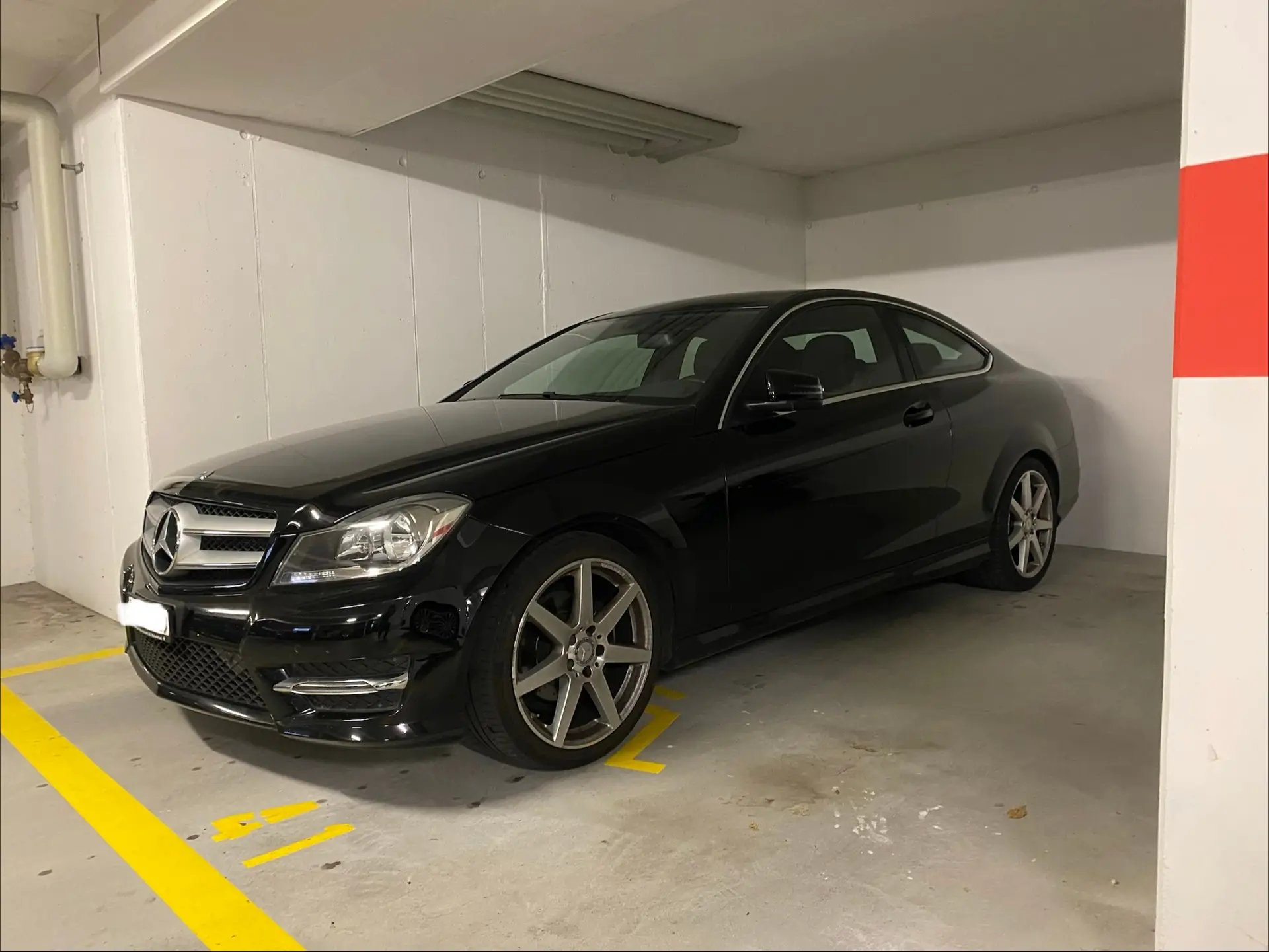Mercedes-Benz C 180 Coupé AMG Line — Élégance et dynamisme, première main