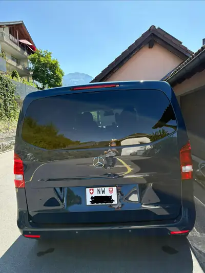 Mercedes-Benz V 220 d — Monospace familial spacieux, 7 places et motorisation économique — dettaglio