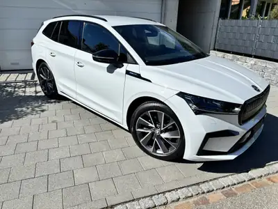 Skoda Enyaq iV 60 SportLine — SUV électrique performant, 62'000 km seulement — cruscotto