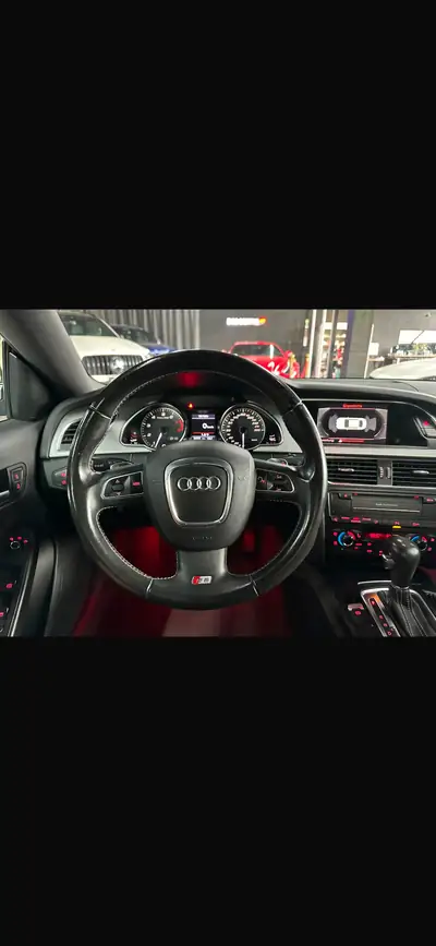 Audi S5 3.0 V6 TFSI Quattro — Berline sportive 333 ch, sans accident — intérieur