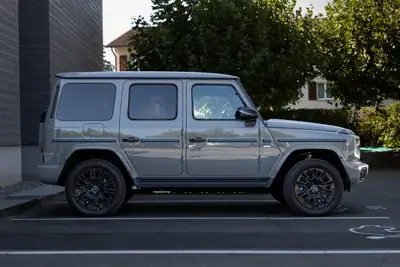 Mercedes-Benz G 580 AMG Line Edition One — Le SUV électrique de luxe ultra-puissant — Heckansicht