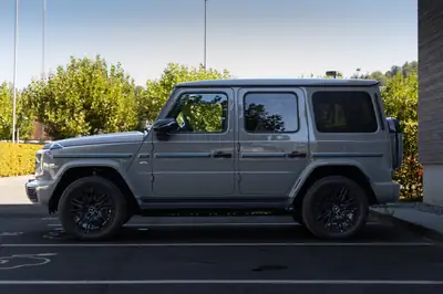 Mercedes-Benz G 580 AMG Line Edition One — Le SUV électrique de luxe ultra-puissant — Seitenansicht