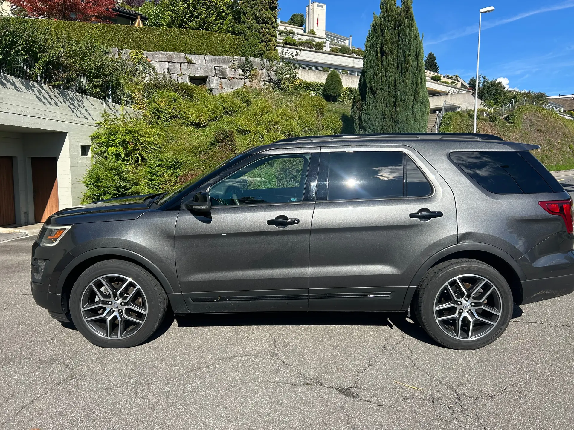 Ford Explorer 2015 occasion Adligenswil — 3