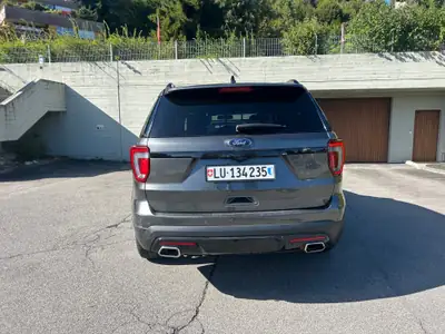 Ford Explorer 3.5 SCTi Sport — SUV 7 places puissant, 78'000 km seulement — dashboard