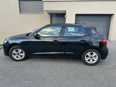 Audi A1 1.0 30 TFSI — Citadine urbaine compacte, seulement 37'000 km — Heckansicht