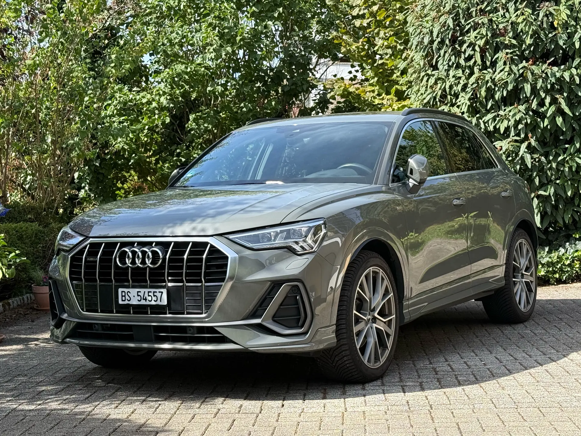Audi Q3 S line 40 TFSI quattro — SUV compact premium, 79'500 km, très bien entretenu