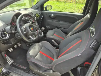 Fiat 500 Abarth 1.4 T-Jet 135 — Sportive compacte emblématique, 3 portes dynamique — Detail