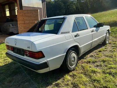 Mercedes-Benz 190 E 1.8 — Berline classique 1992, état impeccable, expertise vétéran — Thumbnail 16