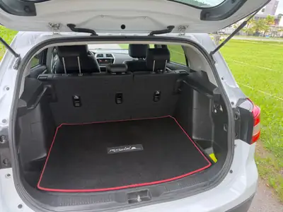 Suzuki S-Cross SX4 — Robustesse et polyvalence tout-terrain à transmission automatique — Innenraum