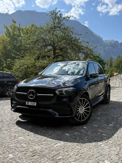 Mercedes-Benz GLE 400 d AMG Line — SUV premium diesel 330 ch, entretien MB garantie — side view