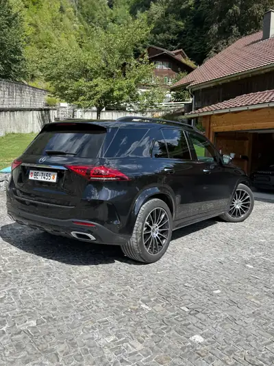 Mercedes-Benz GLE 400 d AMG Line — SUV premium diesel 330 ch, entretien MB garantie — interior