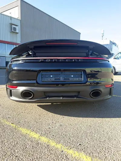 Porsche 911 Carrera 4 GTS 2024 — Performance intégrale et technologie Swiss Package — Thumbnail 7