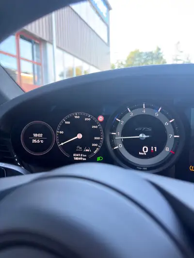 Porsche 911 Carrera 4 GTS 2024 — Performance intégrale et technologie Swiss Package — Thumbnail 15