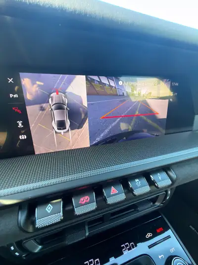 Porsche 911 Carrera 4 GTS 2024 — Performance intégrale et technologie Swiss Package — Thumbnail 17