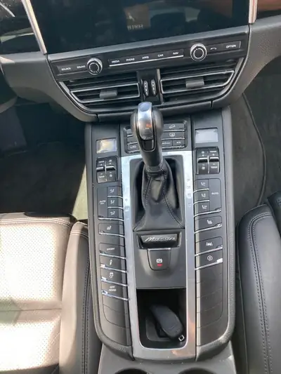 Porsche Macan 3.0 V6 S — SUV sportif 353 ch, toutes routes, entretien suivi — dettaglio