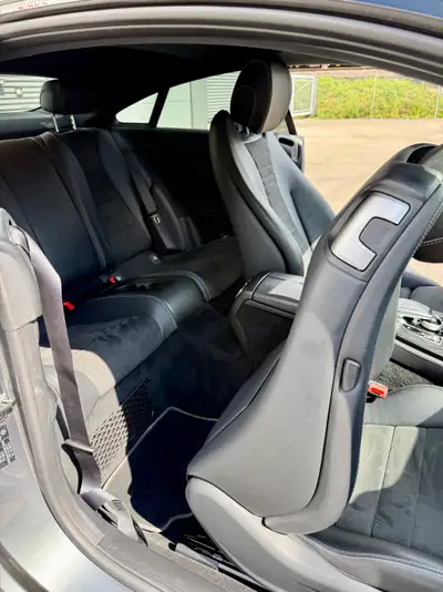 Mercedes-Benz E 200 AMG Line 4matic — Coupé dynamique, traction intégrale et 184 ch — détail