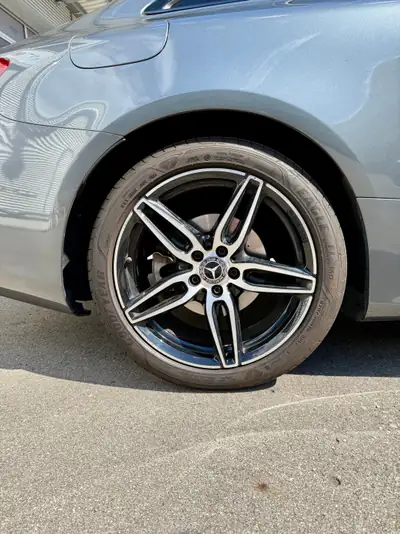 Mercedes-Benz E 200 AMG Line 4matic — Coupé dynamique, traction intégrale et 184 ch — Miniature 9