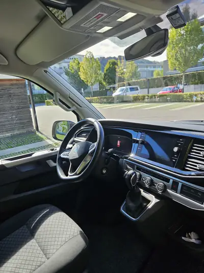 VW T6.1 2.0 TDI 150 Beach Edition — Camping-car compact, efficient et polyvalent — Innenraum