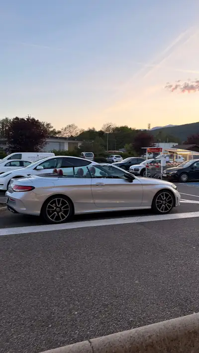 Mercedes-Benz C 200 AMG Line 4matic — Cabriolet élégant, hybride léger et garantie constructeur 10 ans — vista posteriore