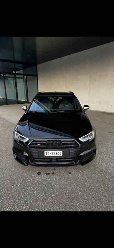 Audi S3 2.0 T FSI Quattro S-Tronic — Berline sportive 310 ch, faible kilométrage — side view