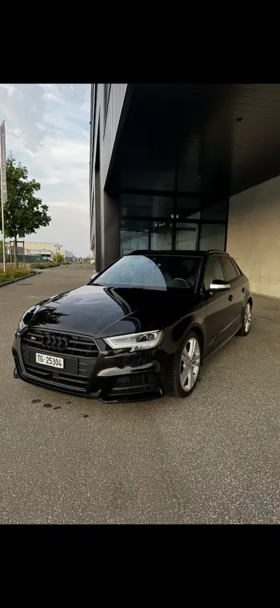 Audi S3 2.0 T FSI Quattro S-Tronic — Berline sportive 310 ch, faible kilométrage — exterior view