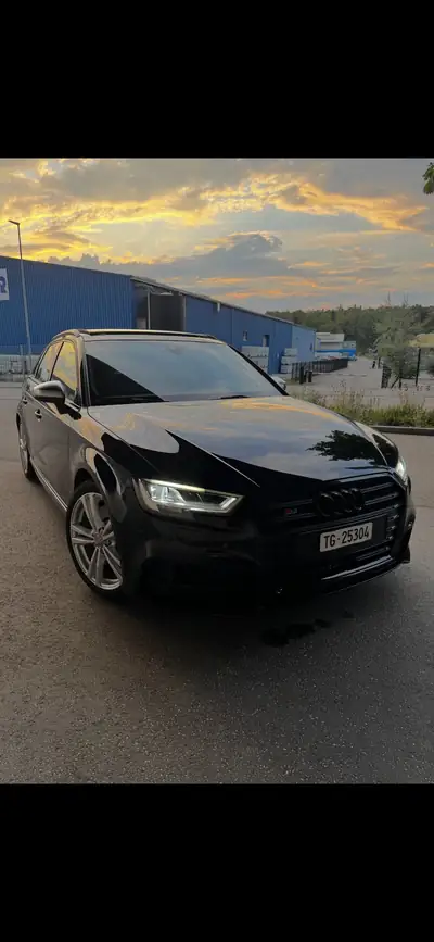 Audi S3 2.0 T FSI Quattro S-Tronic — Berline sportive 310 ch, faible kilométrage — interior