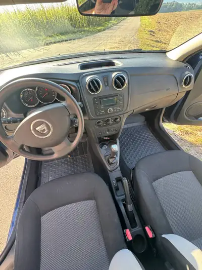 Dacia Logan MCV 90 — Monospace familial économique, frais contrôle technique — Innenraum