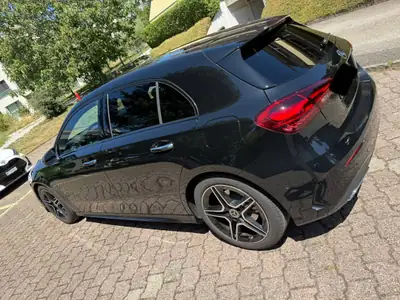 Mercedes-Benz A 200 Estate 2025 — Hybride essence, 5700 km seulement — Seitenansicht