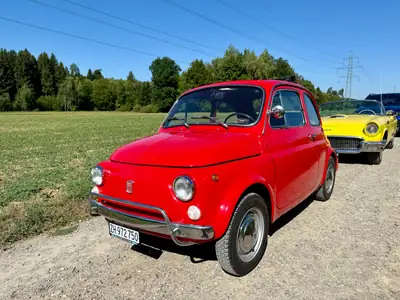 FIAT 500L 1968 — Icône vintage restaurée, statut vétéran, nouvelle peinture — exterior view