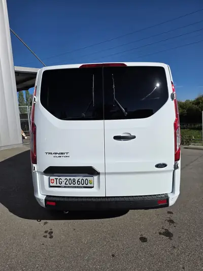 Ford Transit Custom 2.0 TDCi 170 — Utilitaire premium automatique, révision complète — Detail