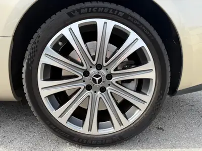 Mercedes-Benz E 400 Avantgarde 4Matic — Cabriolet élégant, 49 000 km, motorisation 333 ch — détail