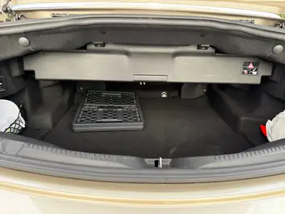 Mercedes-Benz E 400 Avantgarde 4Matic — Cabriolet élégant, 49 000 km, motorisation 333 ch — Miniature 12