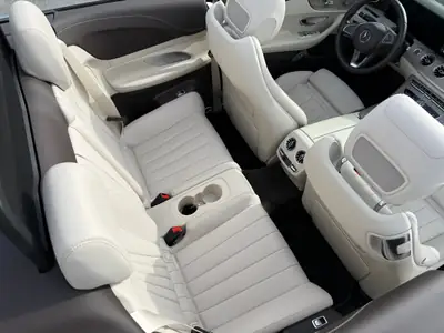 Mercedes-Benz E 400 Avantgarde 4Matic — Cabriolet élégant, 49 000 km, motorisation 333 ch — Miniature 15