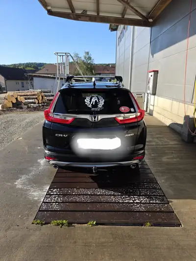 Honda CR-V 1.5 i-VTEC Executive 4WD — SUV fiable 4x4, intérieur premium noir — vista esterna