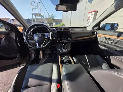Honda CR-V 1.5 i-VTEC Executive 4WD — SUV fiable 4x4, intérieur premium noir — interni