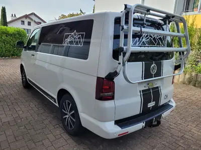 VW T5 Multivan ED25 — Camping-car familial 7 places avec équipements premium — Heckansicht