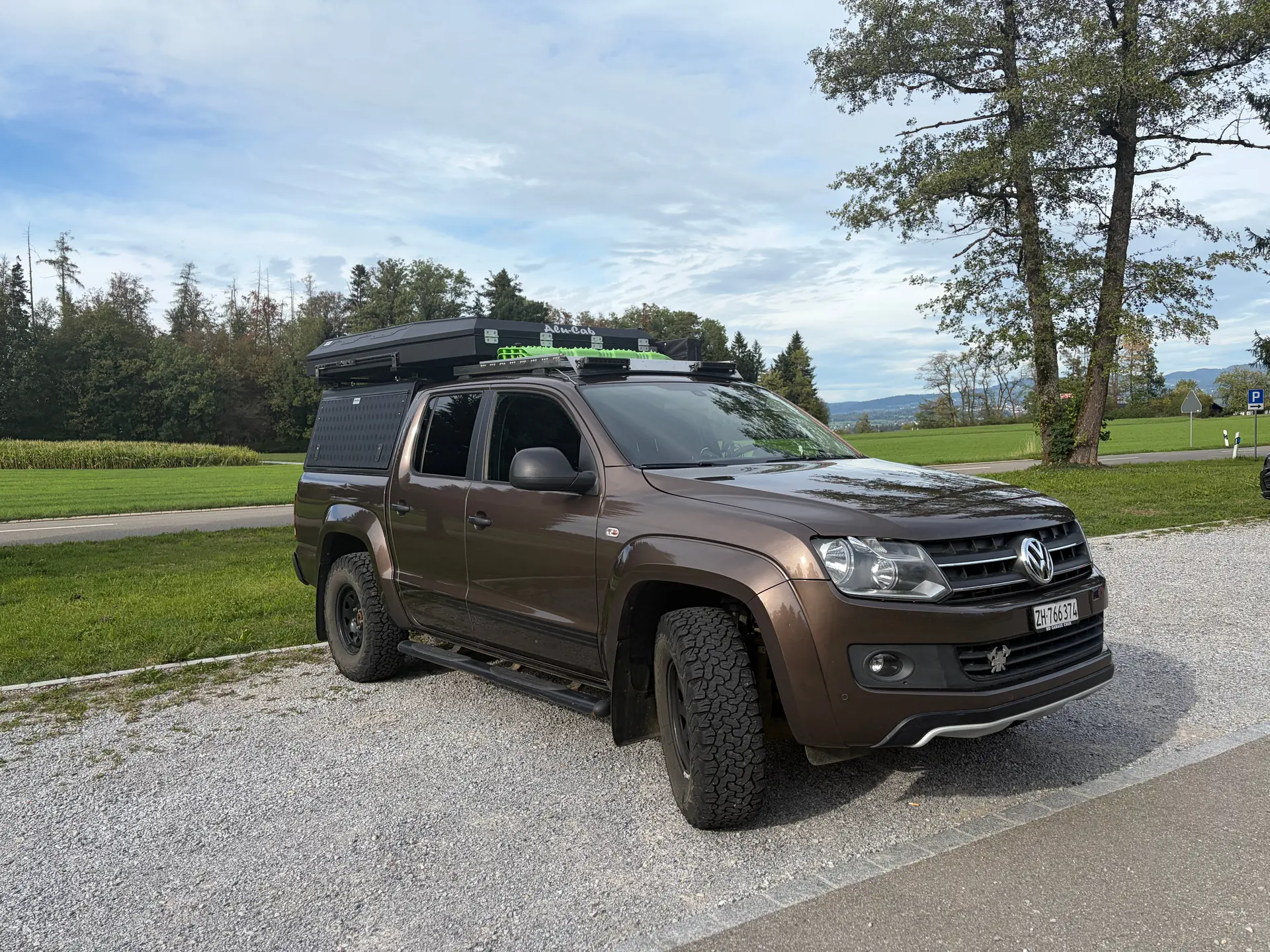 Volkswagen Amarok 2.0 TDI 180 Dark Label — Pick-up 4x4 camping-ready, sans accident — Außenansicht