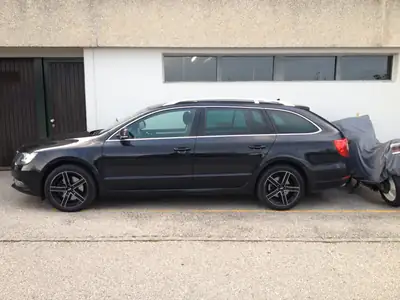 Skoda Superb 2.0 TDI 140 — Break familial robuste, 170'000 km, sans sinistre — Detail