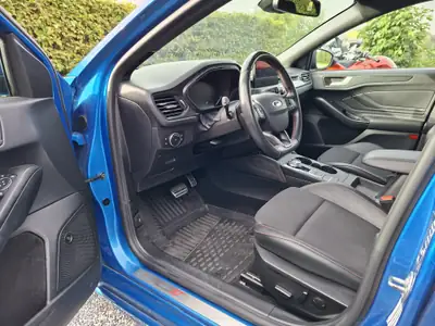 Ford Focus 2.0 TDCi ST Line — Break diesel automatique, équipé B&O et Head-Up — Detail