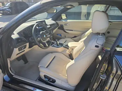BMW M240i xDrive Cabriolet — Roadster sportif 340 ch, premier propriétaire, état neuf — Detail