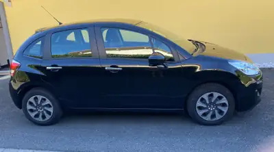 Citroën C3 1.2 PureTech Seduction — Citadine fiable, 95'600 km, noir métallisé — vista posteriore