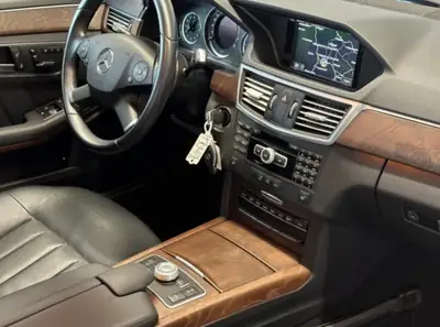 Mercedes-Benz E 250 CDI BlueEF — Berline Familiale Diesel Efficace, Traction Intégrale — intérieur