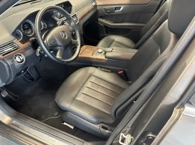 Mercedes-Benz E 250 CDI BlueEF — Berline Familiale Diesel Efficace, Traction Intégrale — tableau de bord